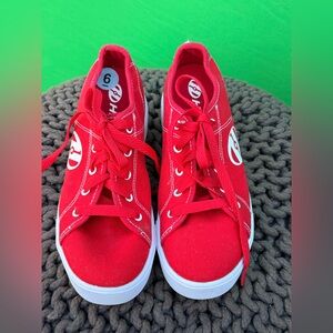 Heelys Red Pro 20 Canvas Lace Up Wheeled Roller Skate Shoes  NEVER WORN - SIZE 6
